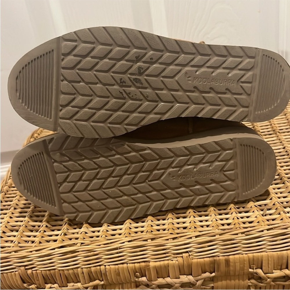 Koolaburra by Ugg Brown Suede Winter Boots - Picture 5 of 8